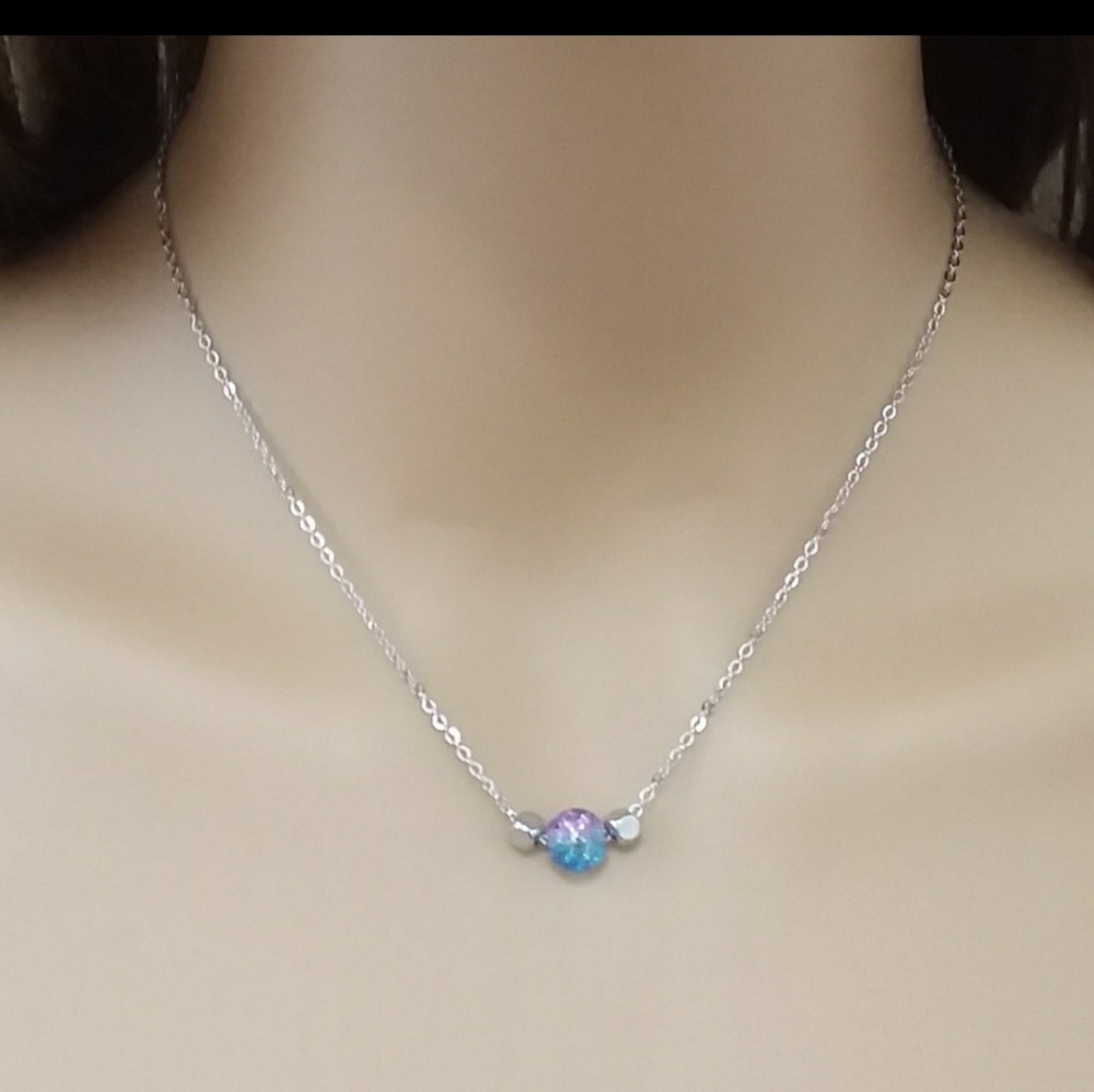 Crackle glass bead necklaces